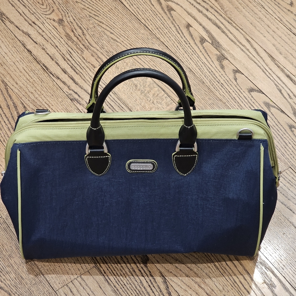 Baggallini Travel bag